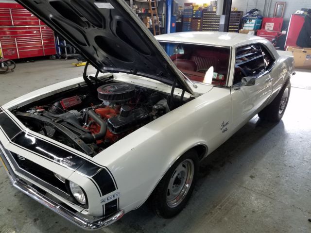1968 White Chevrolet Camaro Coupe