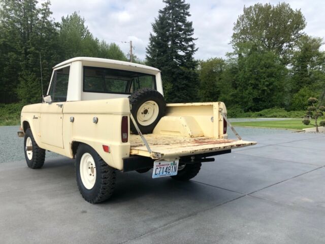 1968 Yellow Ford Bronco Pickup