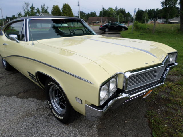 1968 Yellow Buick Skylark Coupe