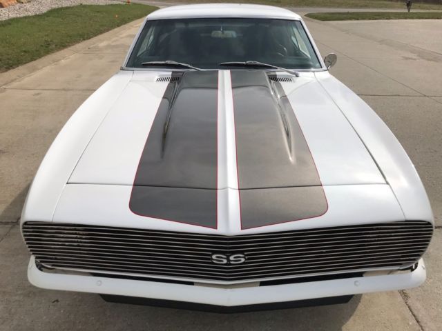 1968 White Chevrolet Camaro