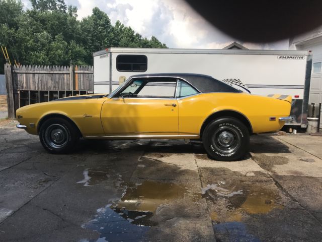 1968 Yellow Chevrolet Camaro Sport coupe