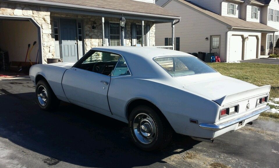 1968 primer gray Chevrolet Camaro Coupe