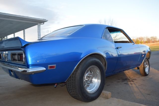 1968 White Chevrolet Camaro Coupe