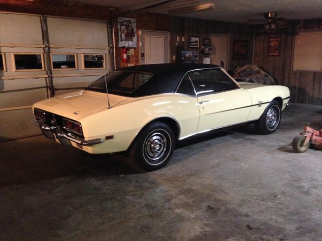 1968 Butternut Yellow Chevrolet Camaro Coupe