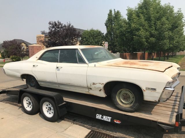 1968 White Chevrolet Impala 4 Door Hardtop