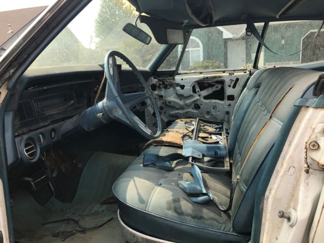 1968 White Chevrolet Impala 4 Door Hardtop