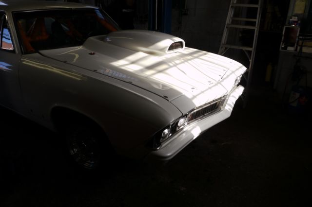 1968 White Chevrolet Chevelle Coupe