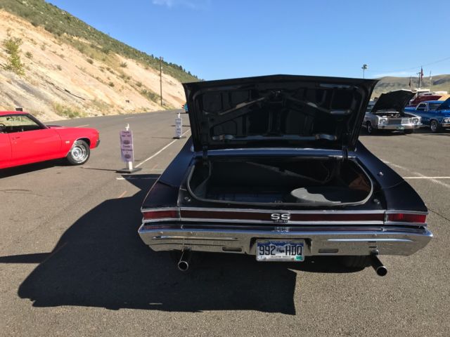 1968 Black pearl/red flames Chevrolet Chevelle Coupe