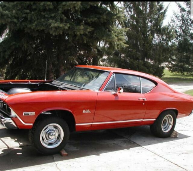 1968 Orange Chevrolet Chevelle Coupe