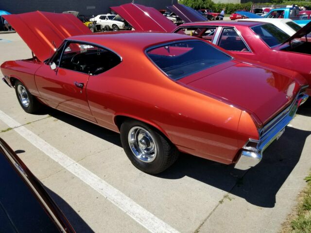 1968 Orange Chevrolet Chevelle Coupe