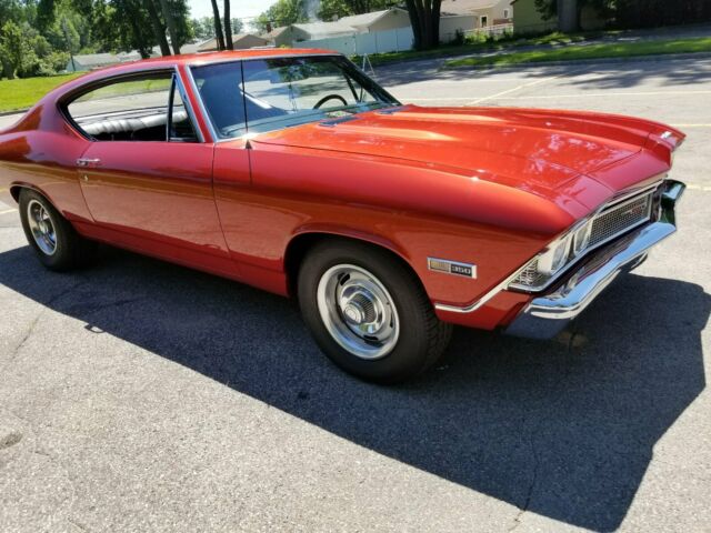 1968 Orange Chevrolet Chevelle Coupe