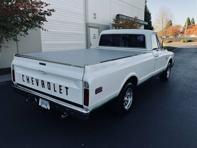 1968 White Chevrolet C-10 Truck