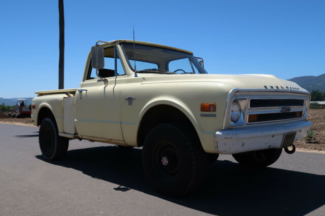 1968 Yellow Chevrolet C-10 Standard Cab Pickup