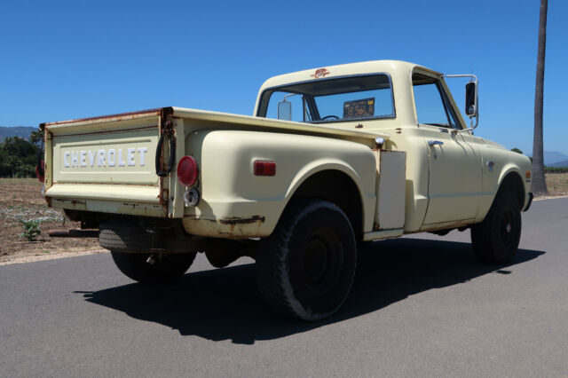 1968 Yellow Chevrolet C-10 Standard Cab Pickup