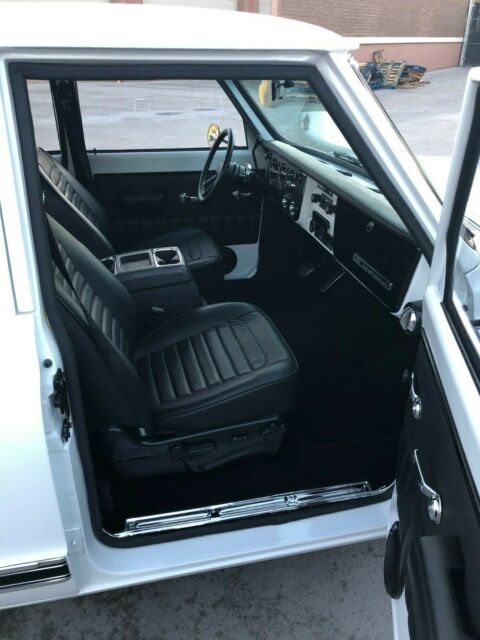 1968 White Chevrolet C-10 Extended Crew Cab Pickup