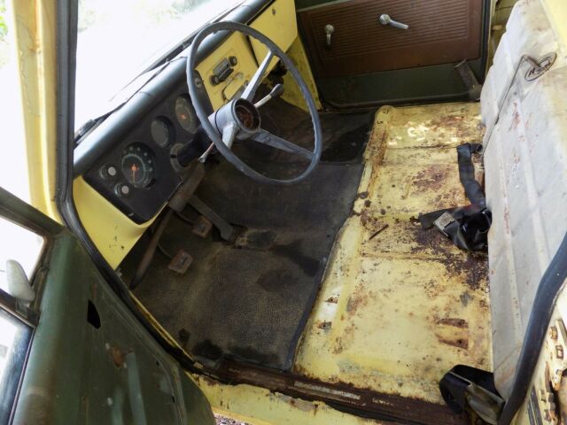 1968 Yellow Chevrolet C-10 Standard Cab Pickup