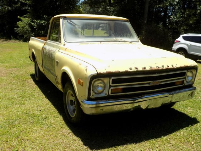 1968 Yellow Chevrolet C-10 Standard Cab Pickup
