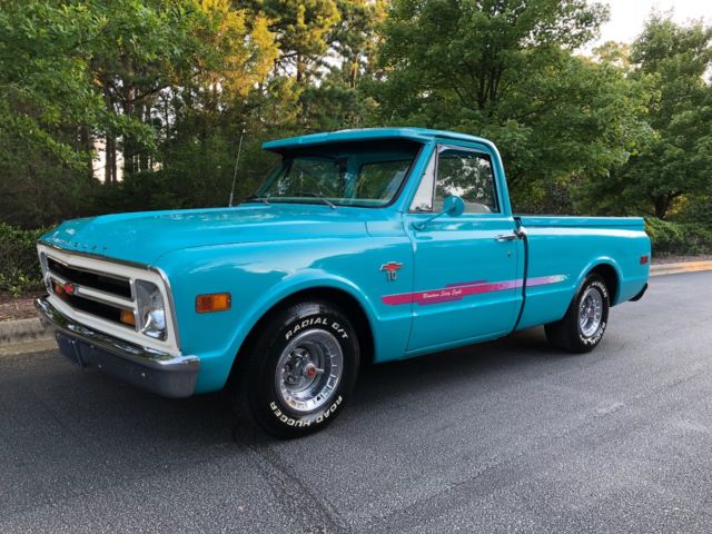 1968 Turquoise Chevrolet C-10 Standard Cab Pickup