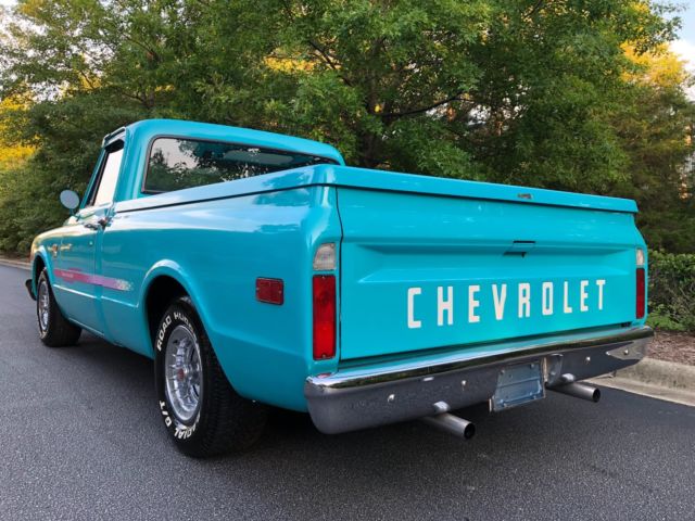 1968 Turquoise Chevrolet C-10 Standard Cab Pickup