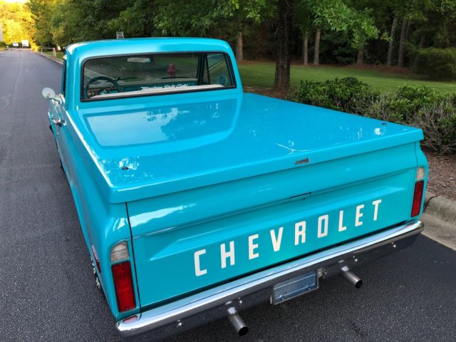 1968 Turquoise Chevrolet C-10 Standard Cab Pickup