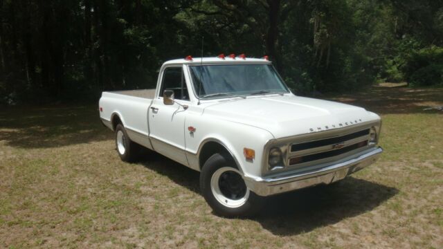 1968 White Chevrolet C/K Pickup 2500 Fleet Side