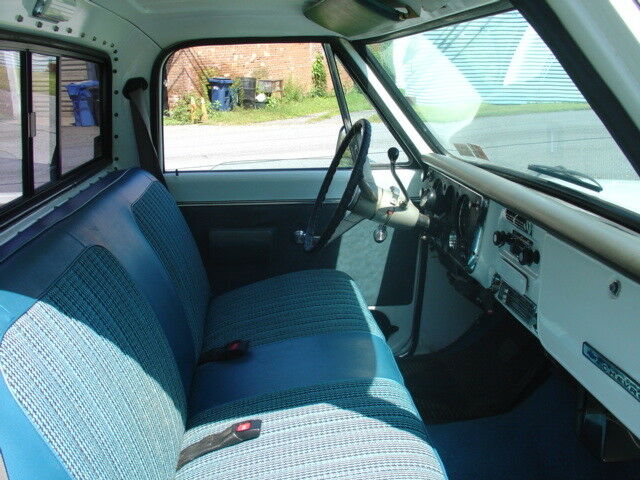 1968 White Chevrolet C/K Pickup 2500 Fleet Side