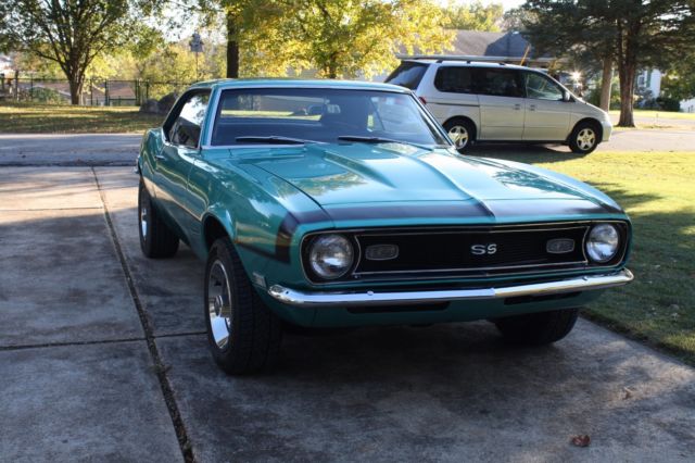 1968 Turquois Chevrolet Camaro Coupe