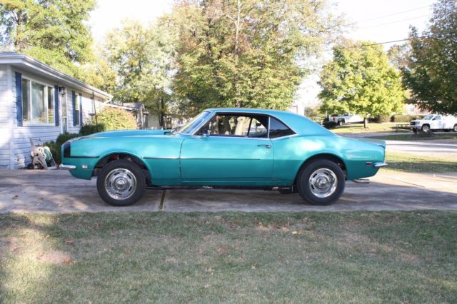 1968 Turquois Chevrolet Camaro Coupe