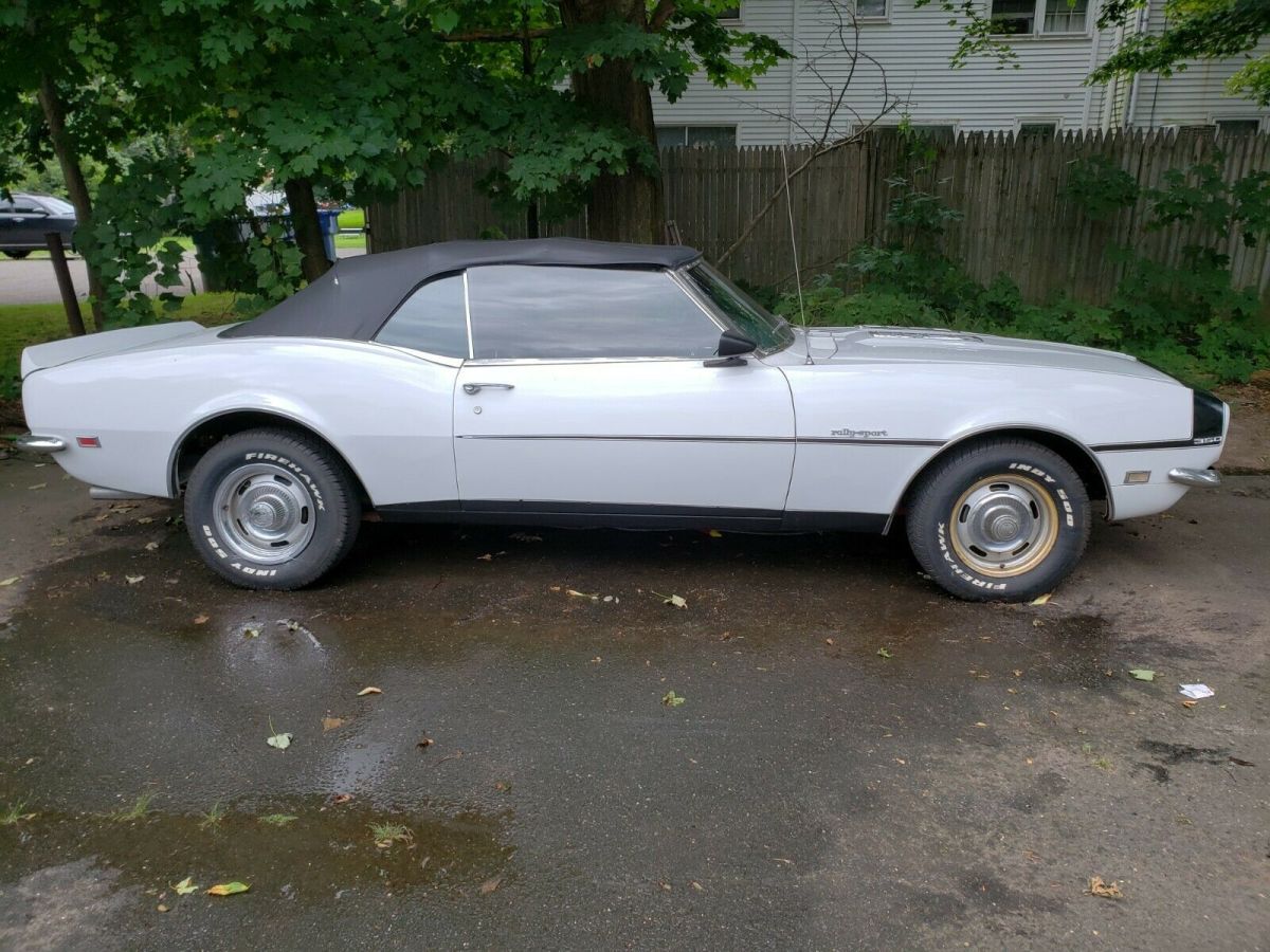 1968 White Chevrolet Camaro Convertible