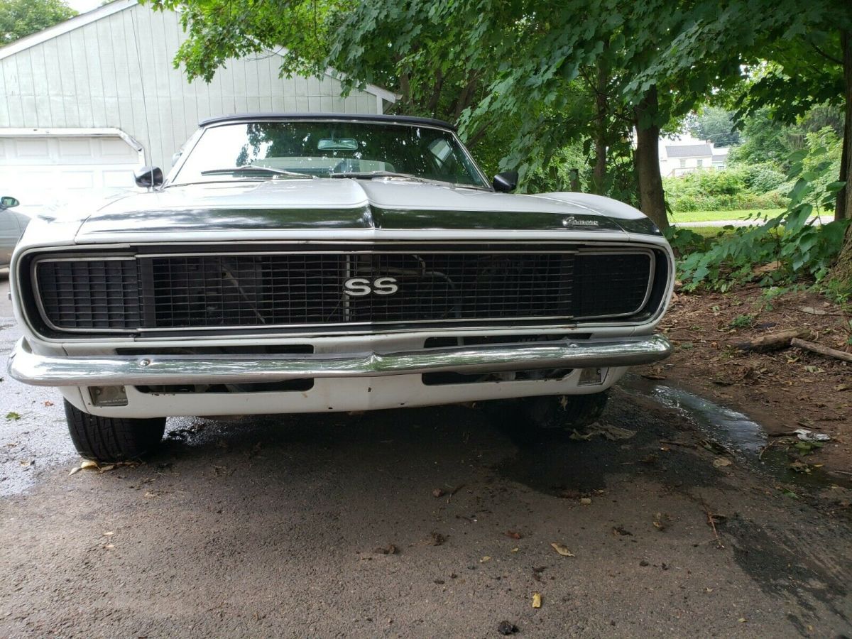 1968 White Chevrolet Camaro Convertible