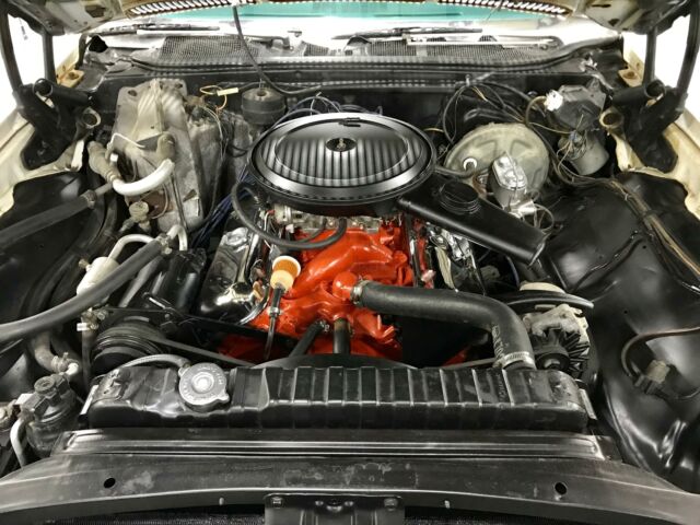 1968 White Chevrolet Caprice --