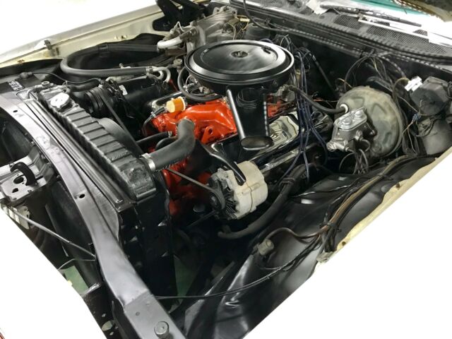 1968 White Chevrolet Caprice --