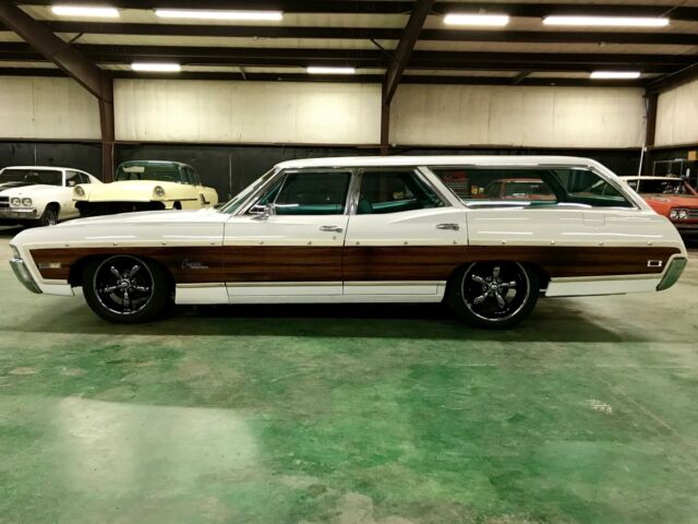 1968 White Chevrolet Caprice --