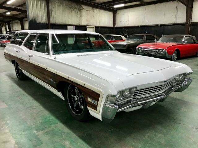 1968 White Chevrolet Caprice --