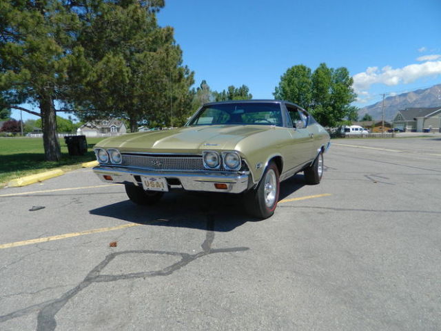 1968 Gold Chevrolet Chevelle Coupe