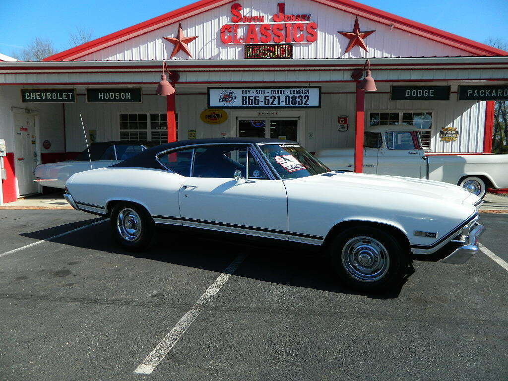 1968 White Chevrolet Chevelle Coupe