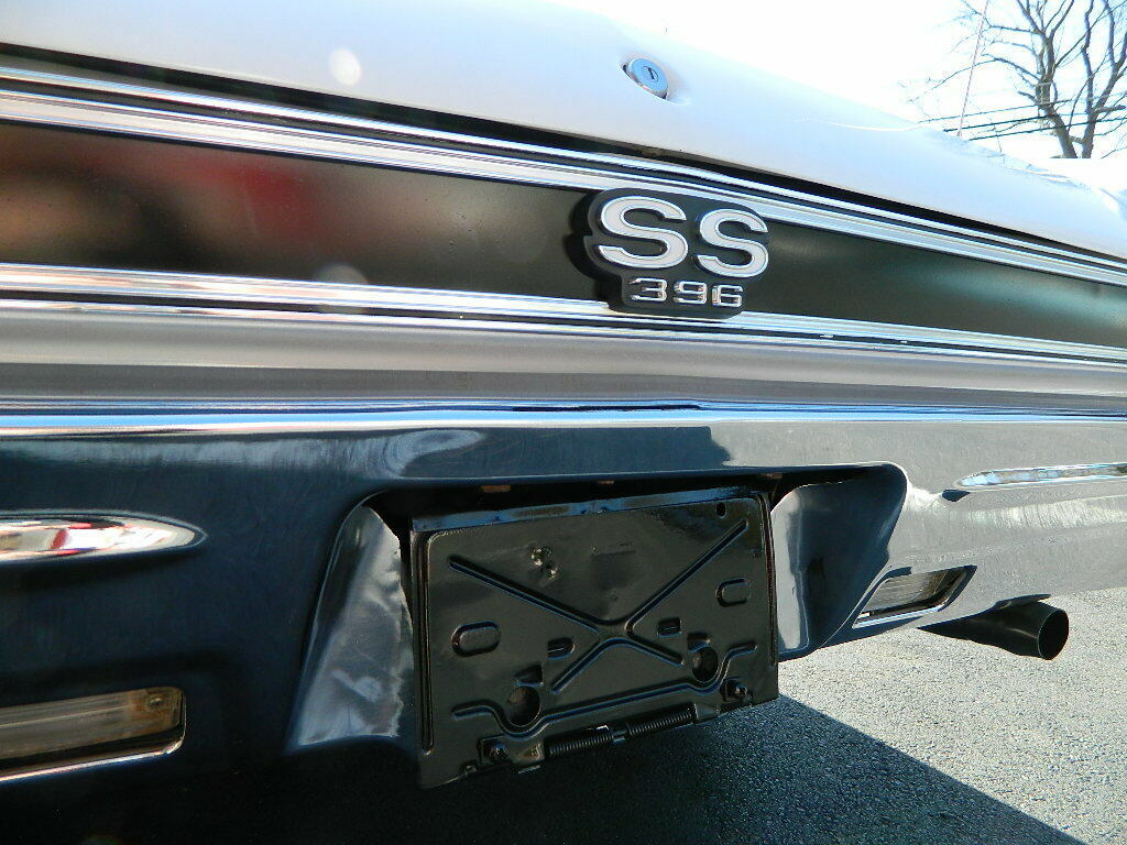 1968 White Chevrolet Chevelle Coupe