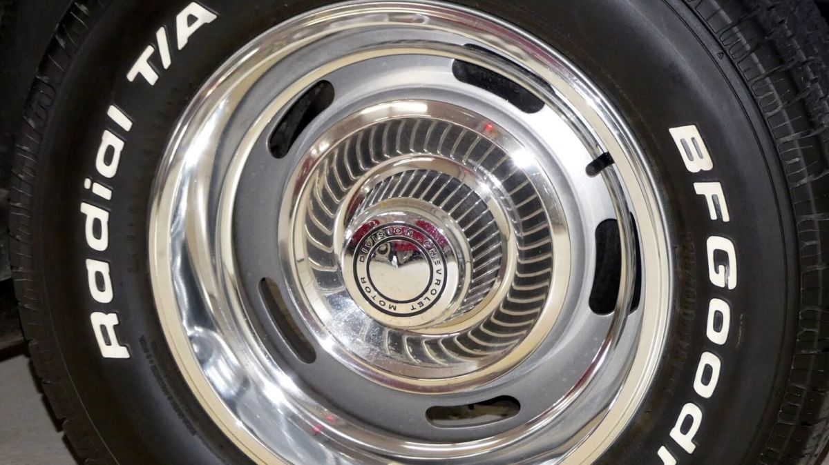 1968 Silver Chevrolet Corvette 2 Door T-Top