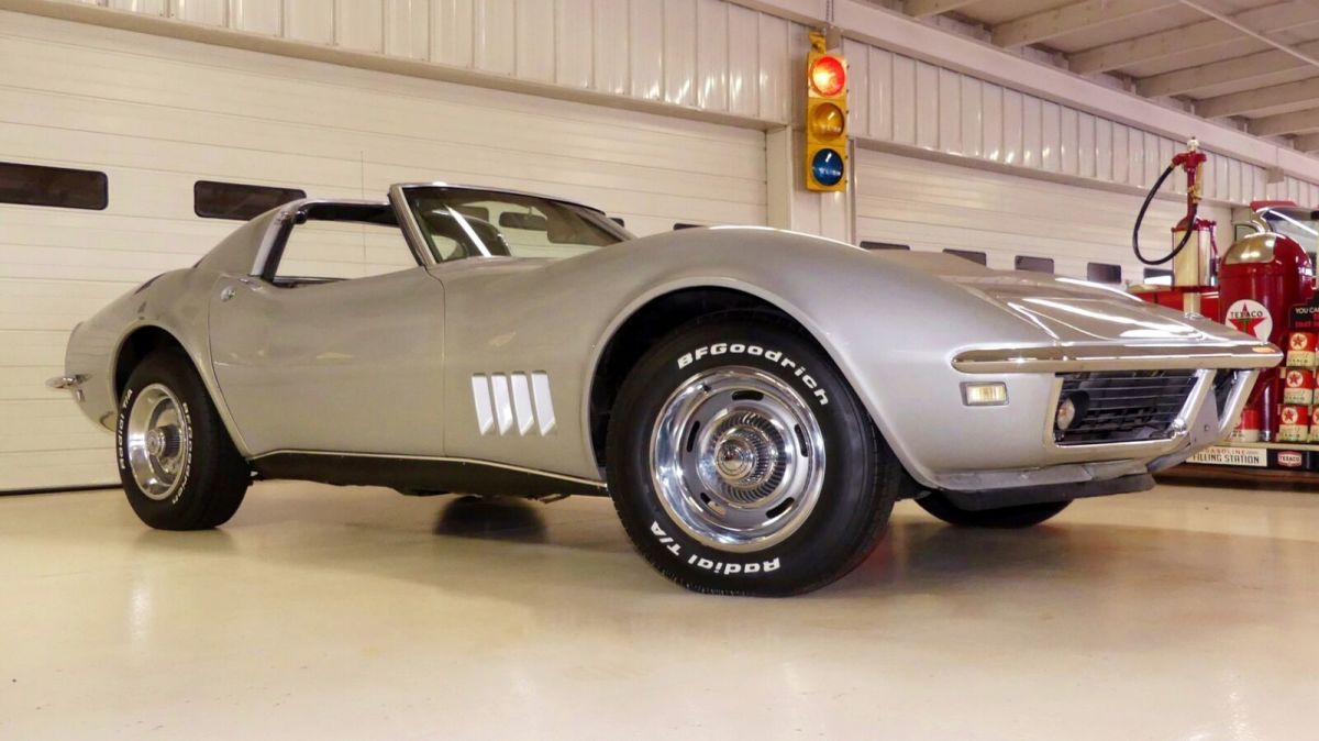 1968 Silver Chevrolet Corvette 2 Door T-Top