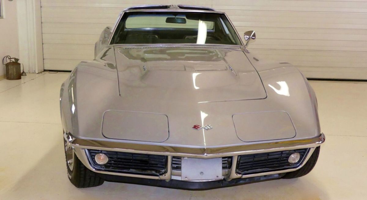 1968 Silver Chevrolet Corvette 2 Door T-Top