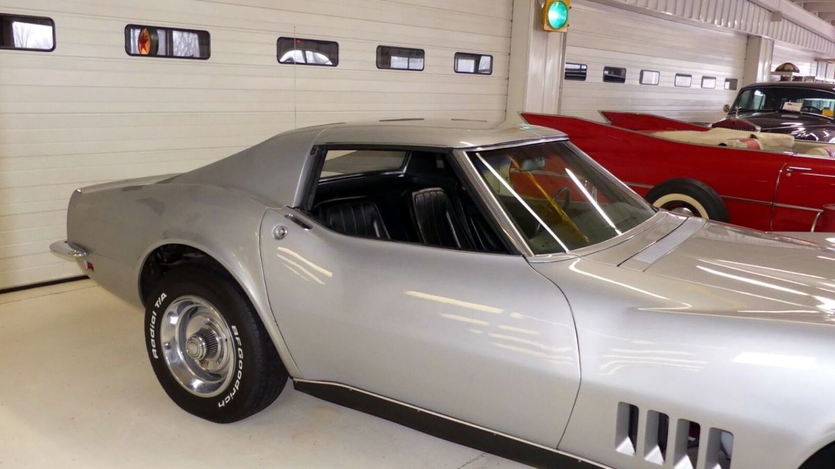 1968 Silver Chevrolet Corvette 2 Door T-Top