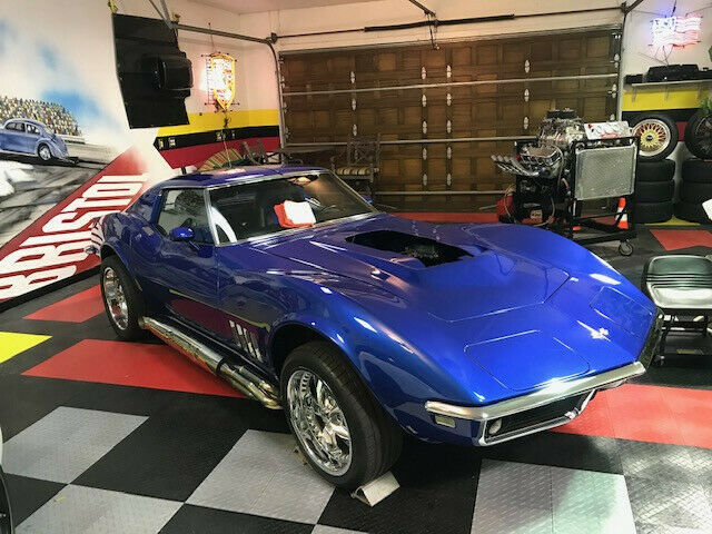 1968 Blue Chevrolet Corvette Coupe