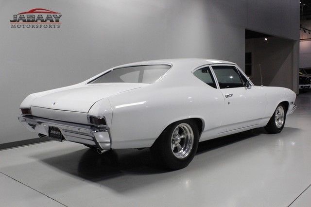 1968 White Chevrolet Malibu Coupe