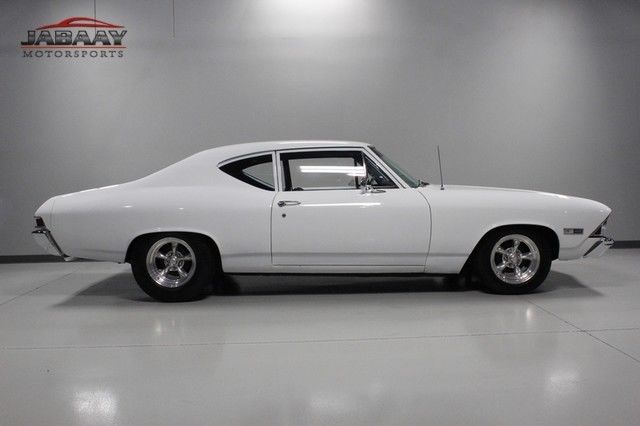1968 White Chevrolet Malibu Coupe