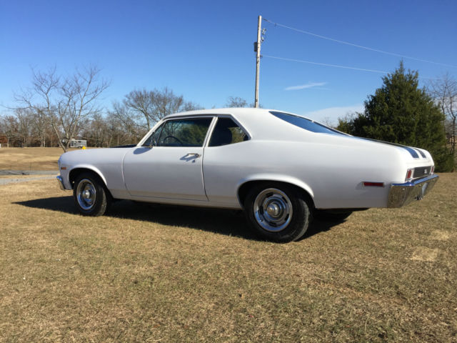 1968 White Chevrolet Nova Coupe