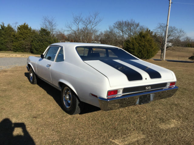 1968 White Chevrolet Nova Coupe