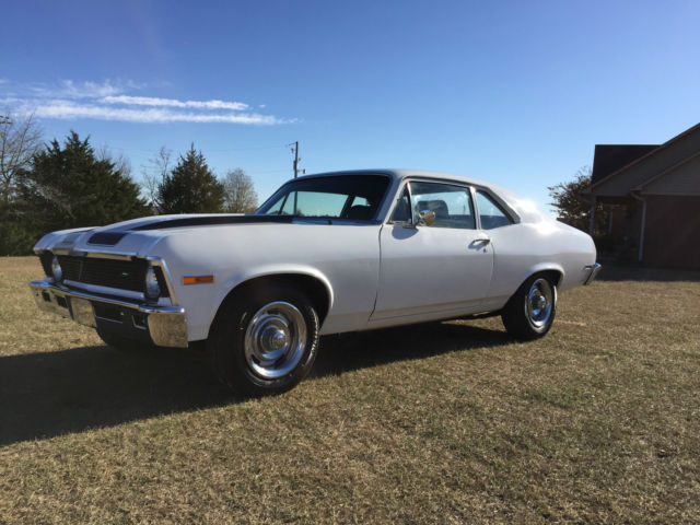 1968 White Chevrolet Nova Coupe