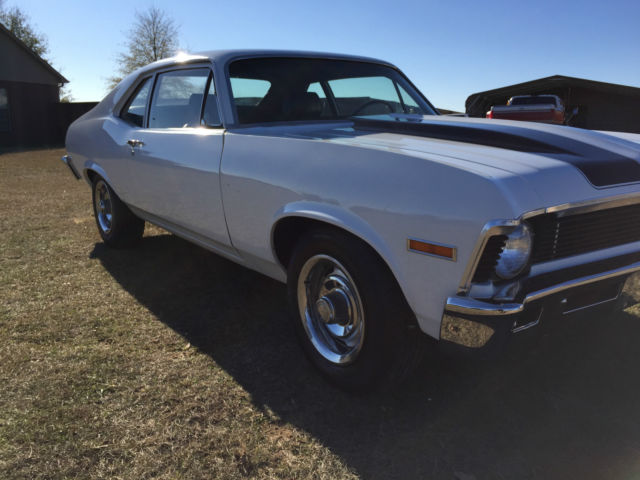 1968 White Chevrolet Nova Coupe