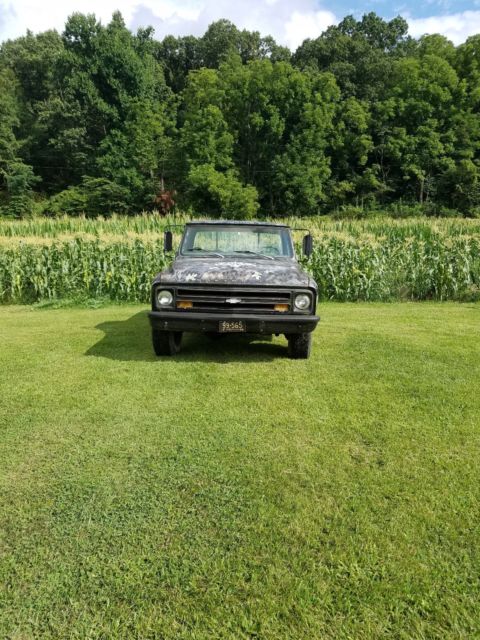 1968 Camo Chevrolet C-10 Standard Cab Pickup