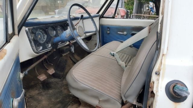 1968 Gold Chevrolet C-10 Standard Cab Pickup